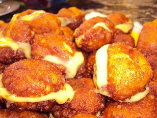 BUÑUELOS DE CREMA, por Mari Paz Rodríguez